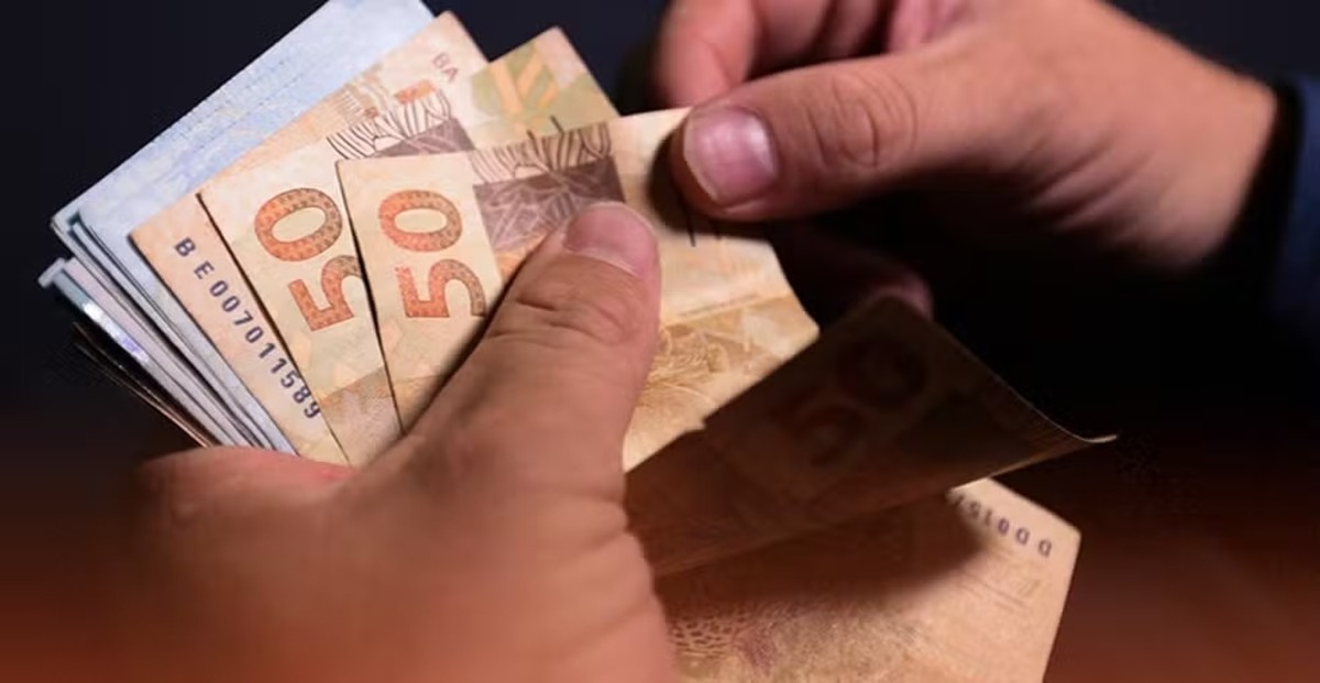 13º salário: o que fazer antes da última parcela cair na conta