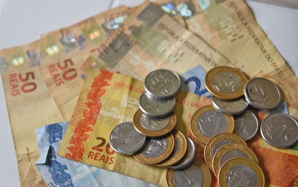 Carga tributária em 2024: o que o recorde histórico significa para o seu bolso