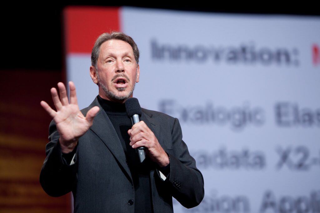 Larry Ellison entra na guerra do streaming: o que a garantia de US$ 40,4 bi significa para a disputa entre Paramount e Netflix