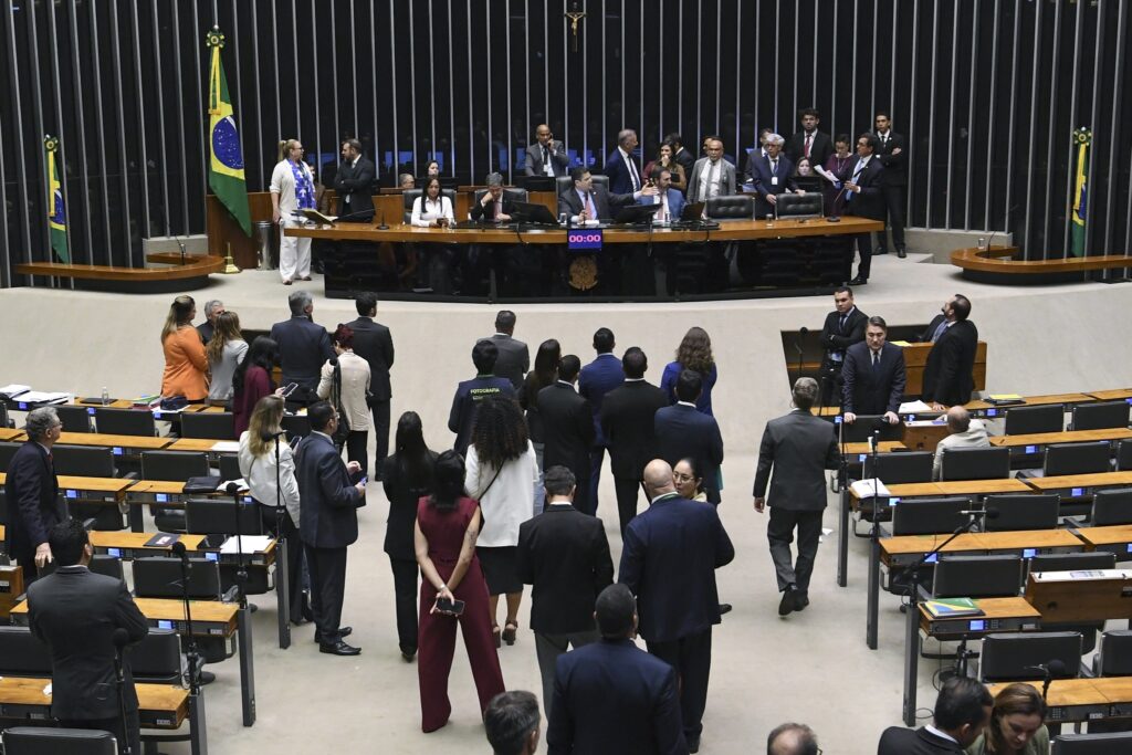 Orçamento 2026: O que muda na sua vida com R$ 61 bilhões em emendas parlamentares