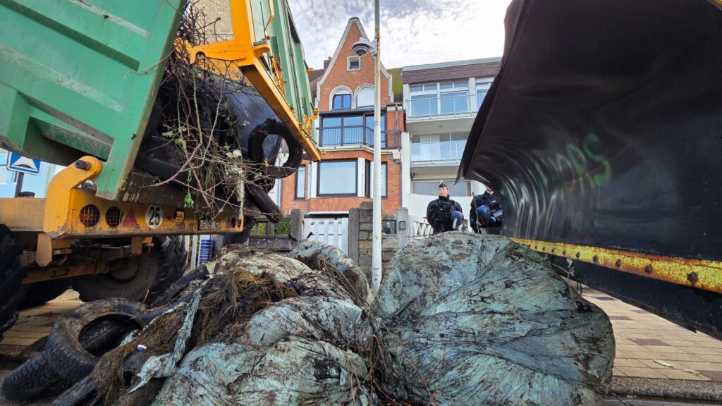Quando o esterco vira protesto: agricultores franceses contra o acordo UE‑Mercosul na casa de praia de Macron