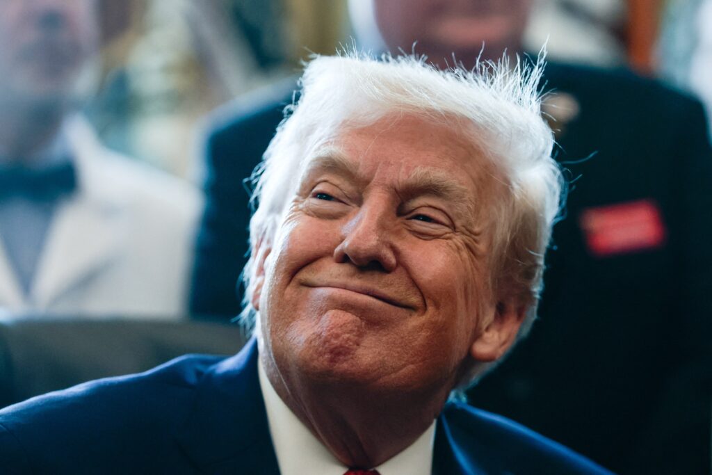 Trump promete “boom econômico” antes das eleições de meio de mandato: o que realmente está em jogo?