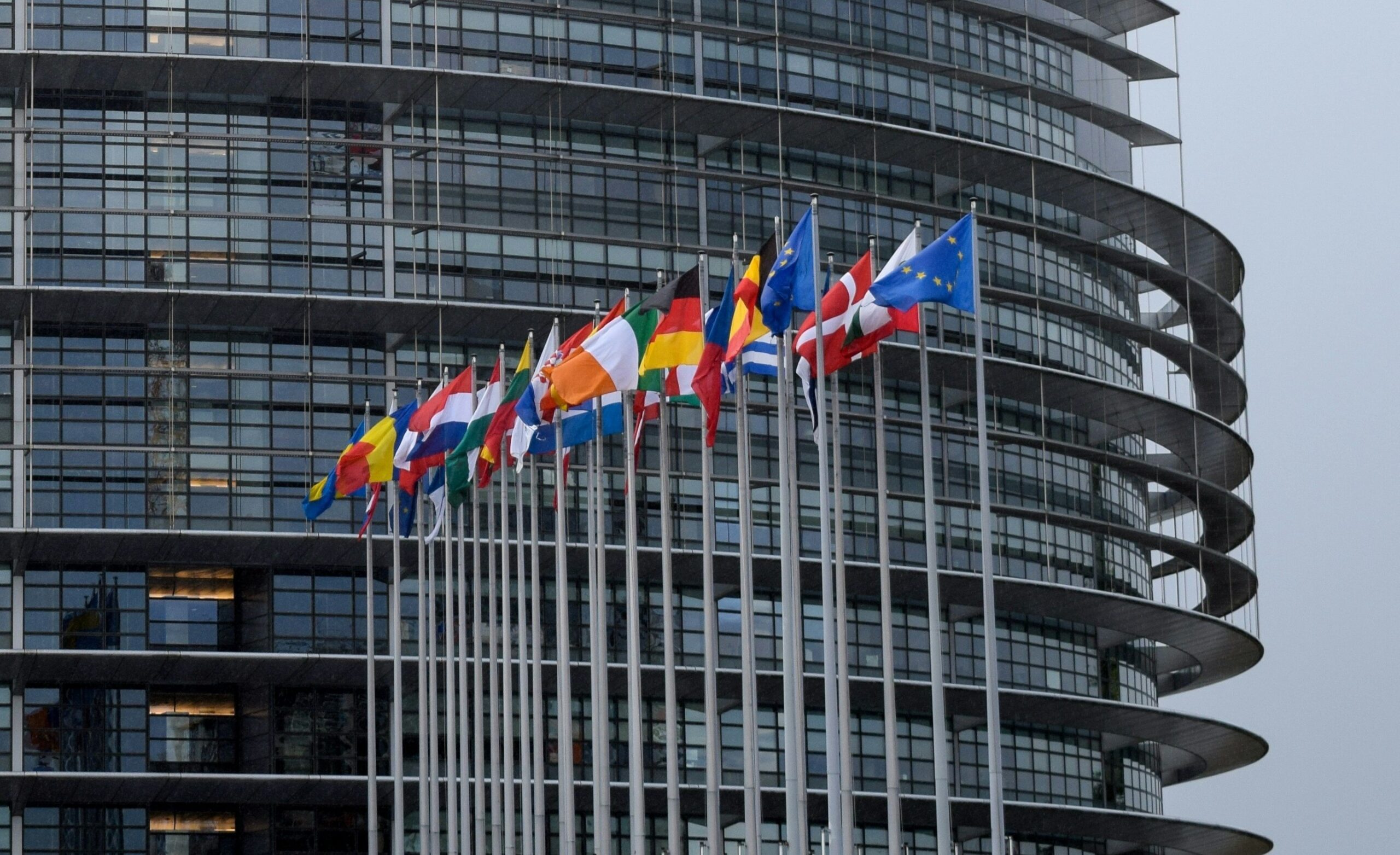 A Polêmica do Acordo UE‑Mercosul: Por que a França e a Alemanha estão em lados opostos?