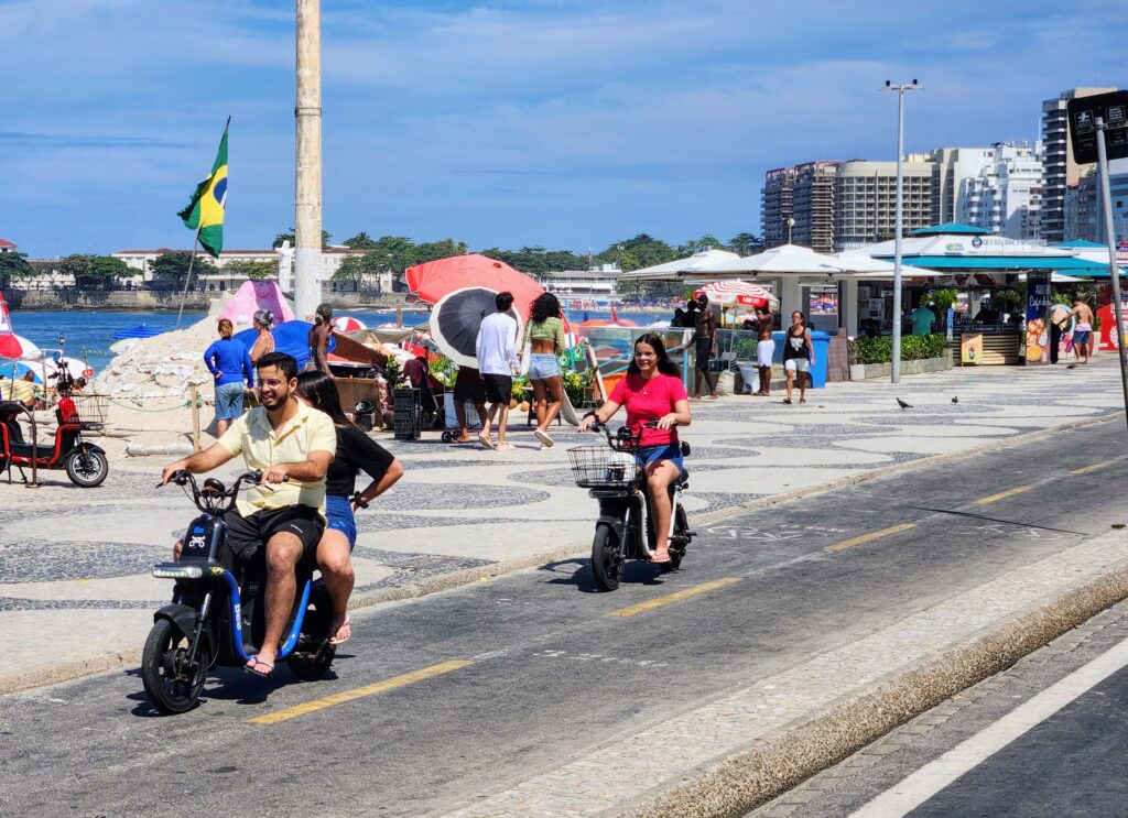 Ciclomotores na rua: o que muda com as novas regras e como isso afeta o seu dia a dia