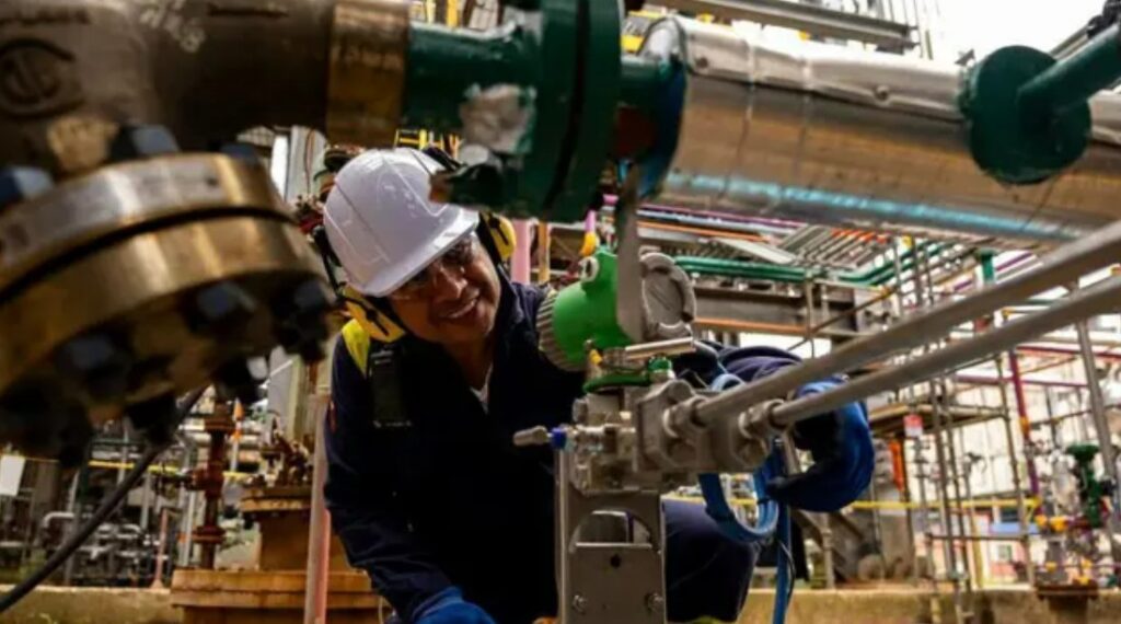 Colômbia em alta: Por que a economia está crescendo e quais são os desafios que ainda pairam