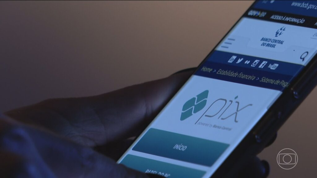 Desvendando o mito do monitoramento do PIX: Por que a notícia de que a Receita vai vigiar cada transferência acima de R$ 5 mil é falsa