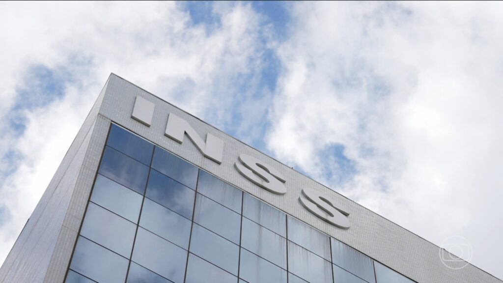 Lula veta a busca ativa e garante fim dos descontos indevidos nos benefícios do INSS