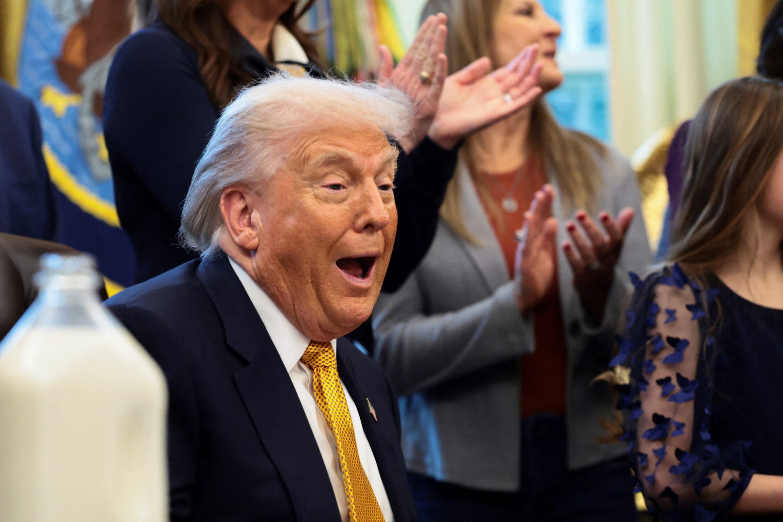 Tarifa de 10%: o ‘plano B’ de Trump que pode mexer no bolso do Brasil